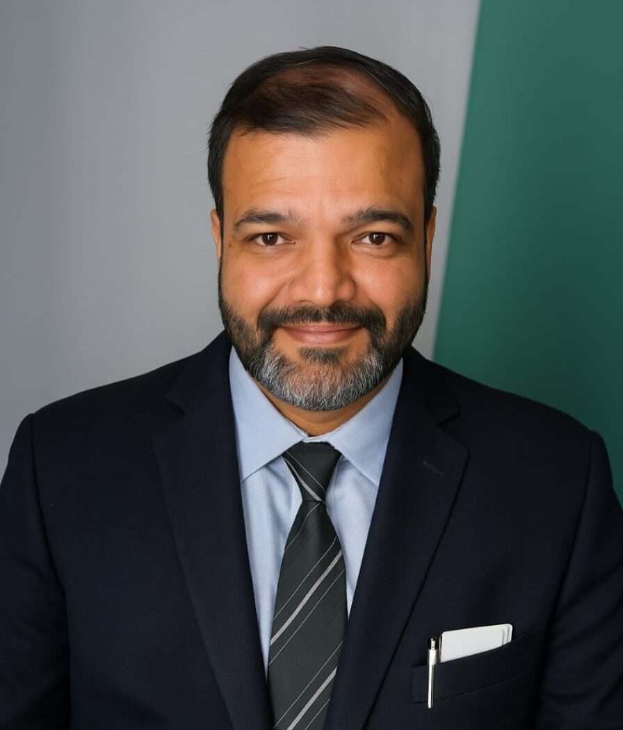 Pink and Red Summer Sale Instagram Post (1)